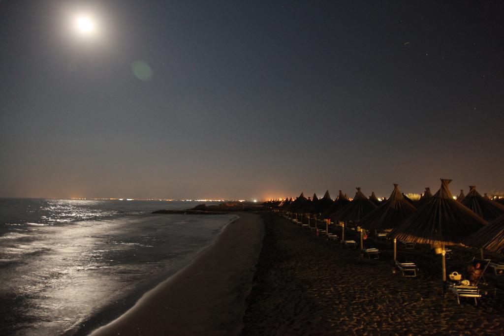 African Beach Hotel-Residence Manfredonia Exteriör bild