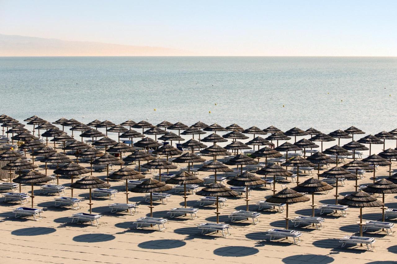 African Beach Hotel-Residence Manfredonia Exteriör bild