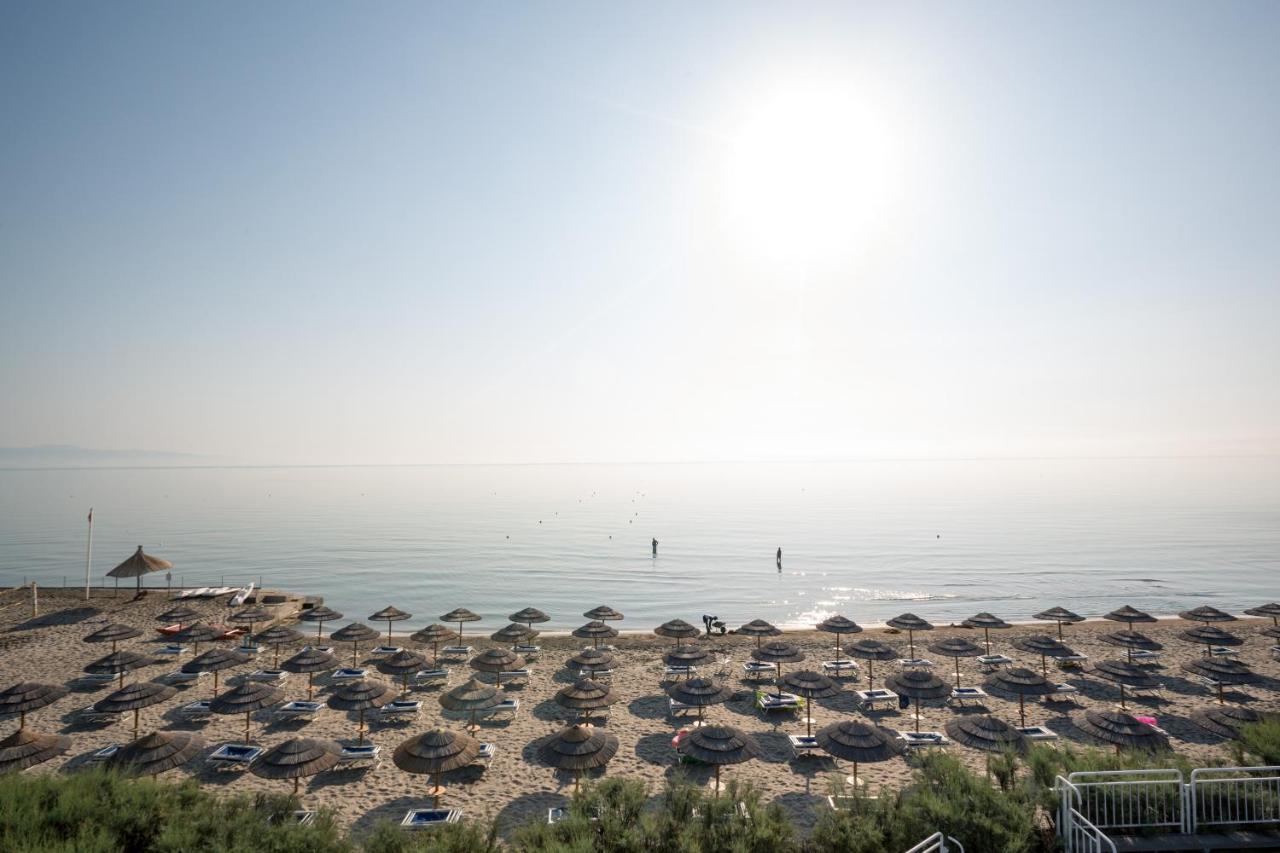 African Beach Hotel-Residence Manfredonia Exteriör bild