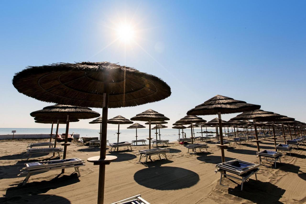 African Beach Hotel-Residence Manfredonia Exteriör bild