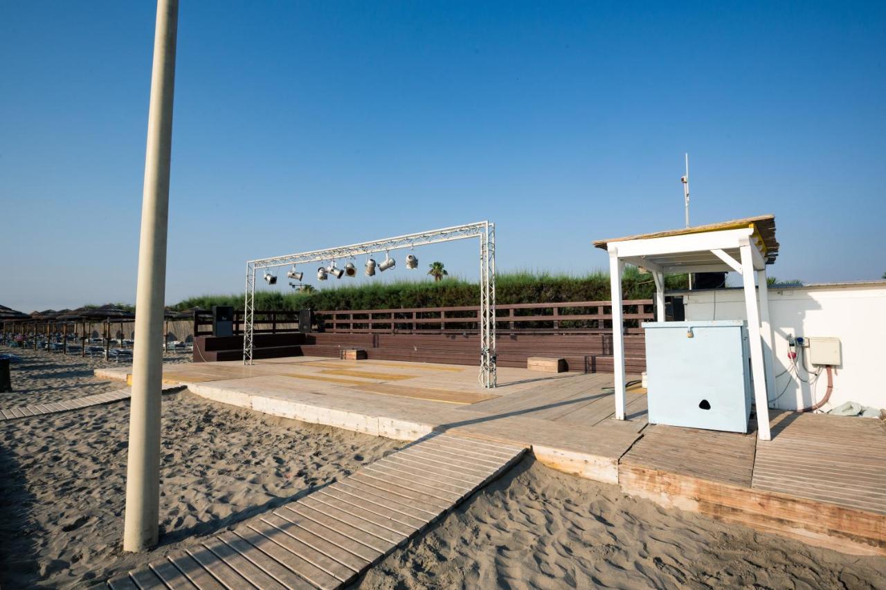 African Beach Hotel-Residence Manfredonia Exteriör bild